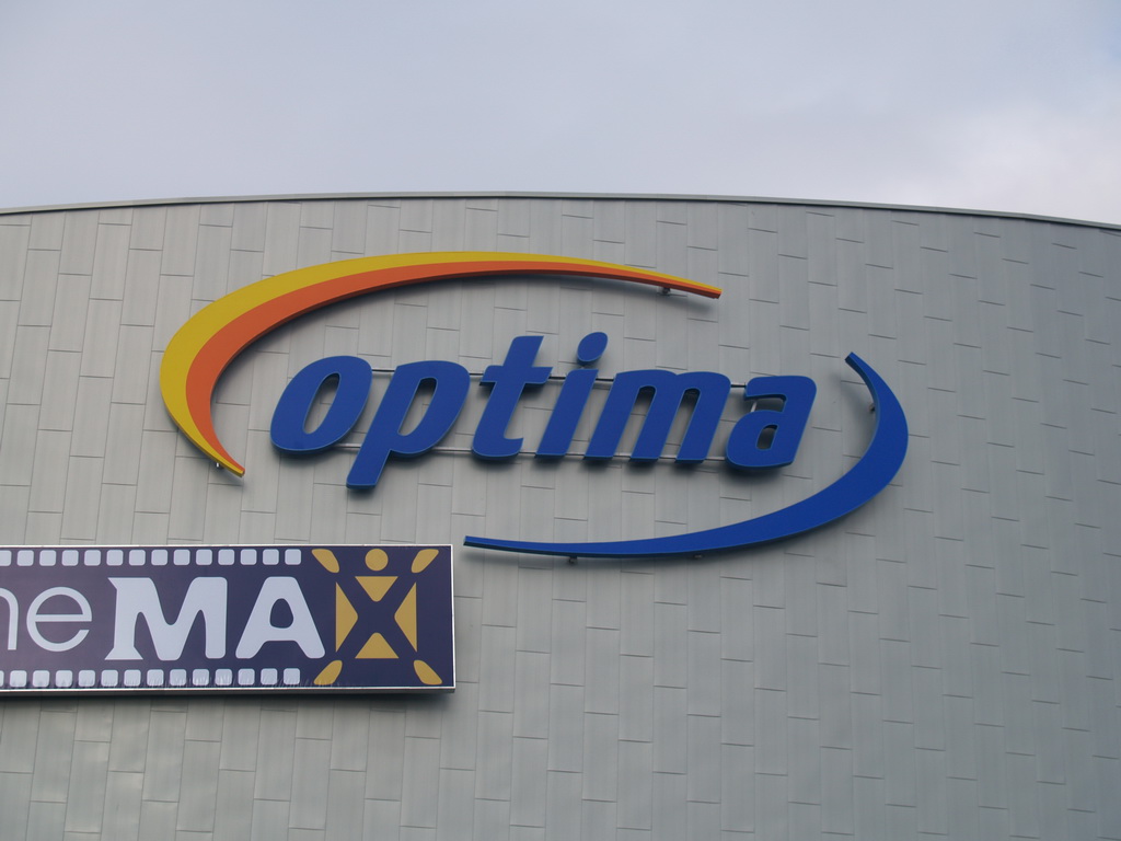 Montáž nesvětelné reklamy Optima